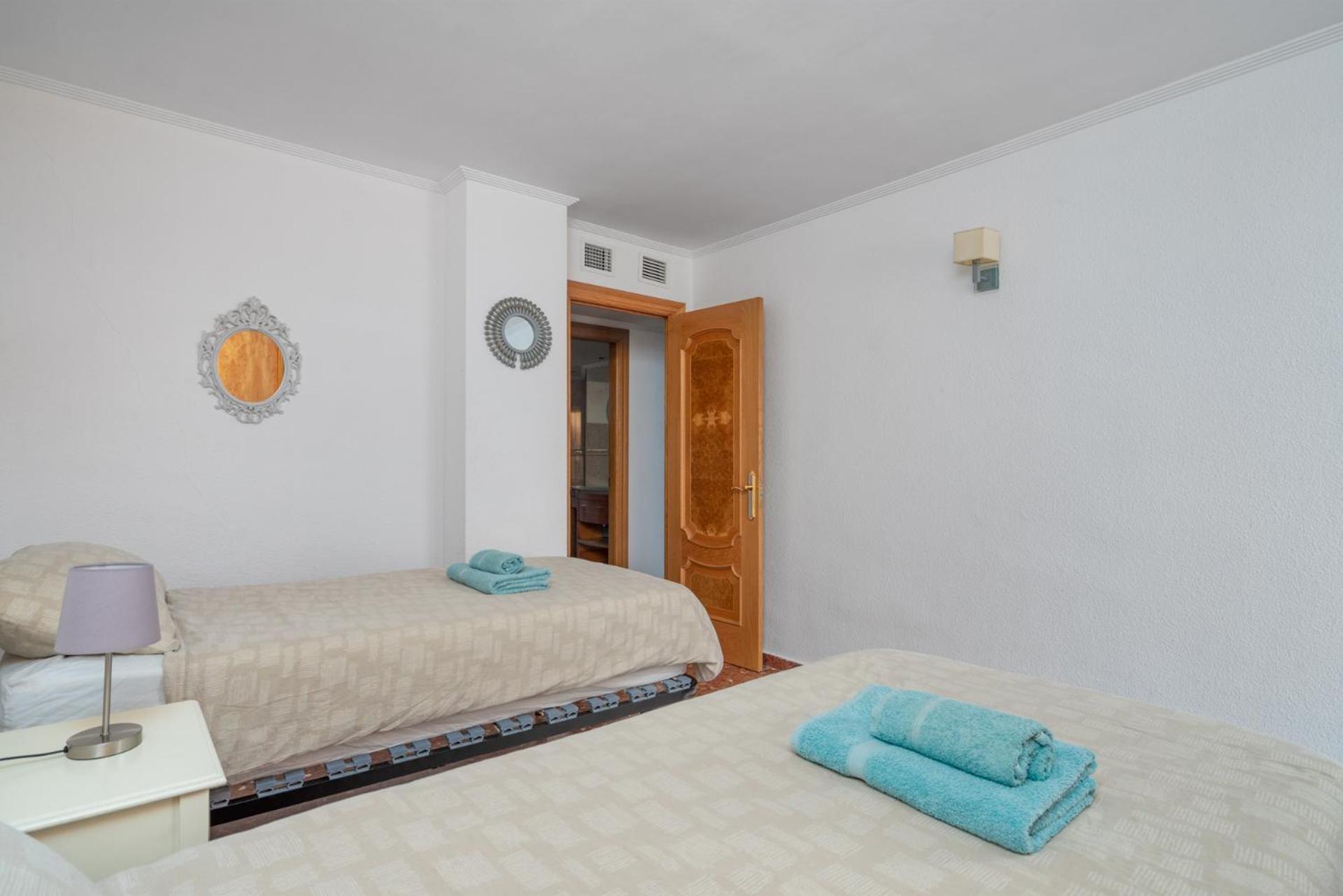 Beachfront, Two Bed- & Bathrooms, Private Parking Fuengirola Exterior photo