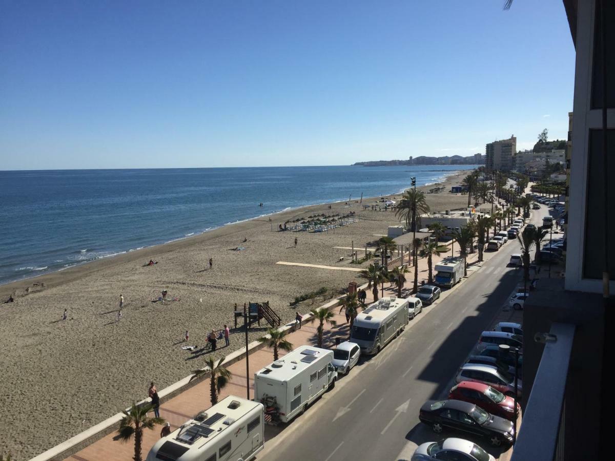 Beachfront, Two Bed- & Bathrooms, Private Parking Fuengirola Exterior photo